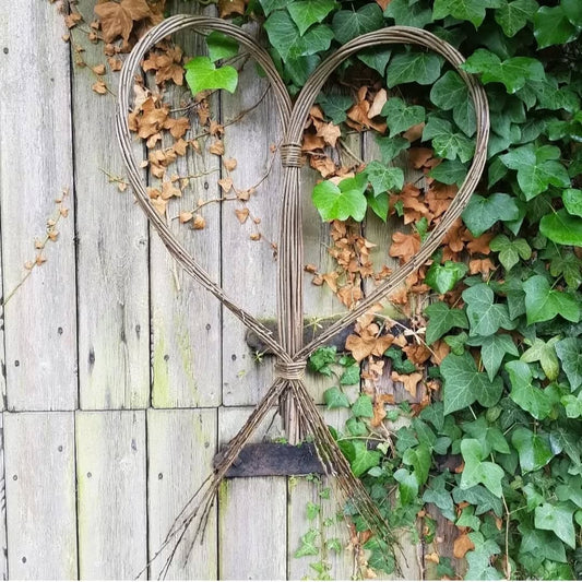 Festive Willow Heart 5th December 2025 Oaktrack Smallholding